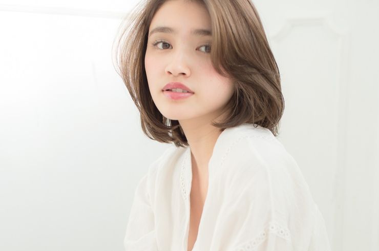 ナチュラルな表情の女性